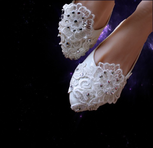 2015 New Fashion Lace Floral Rhinestone Pointed Flats Solid White Casual Shoes Wedding Dress Shoes Women