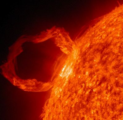 https   www.wired .com images blogs wiredscience 2012 02 solarflare